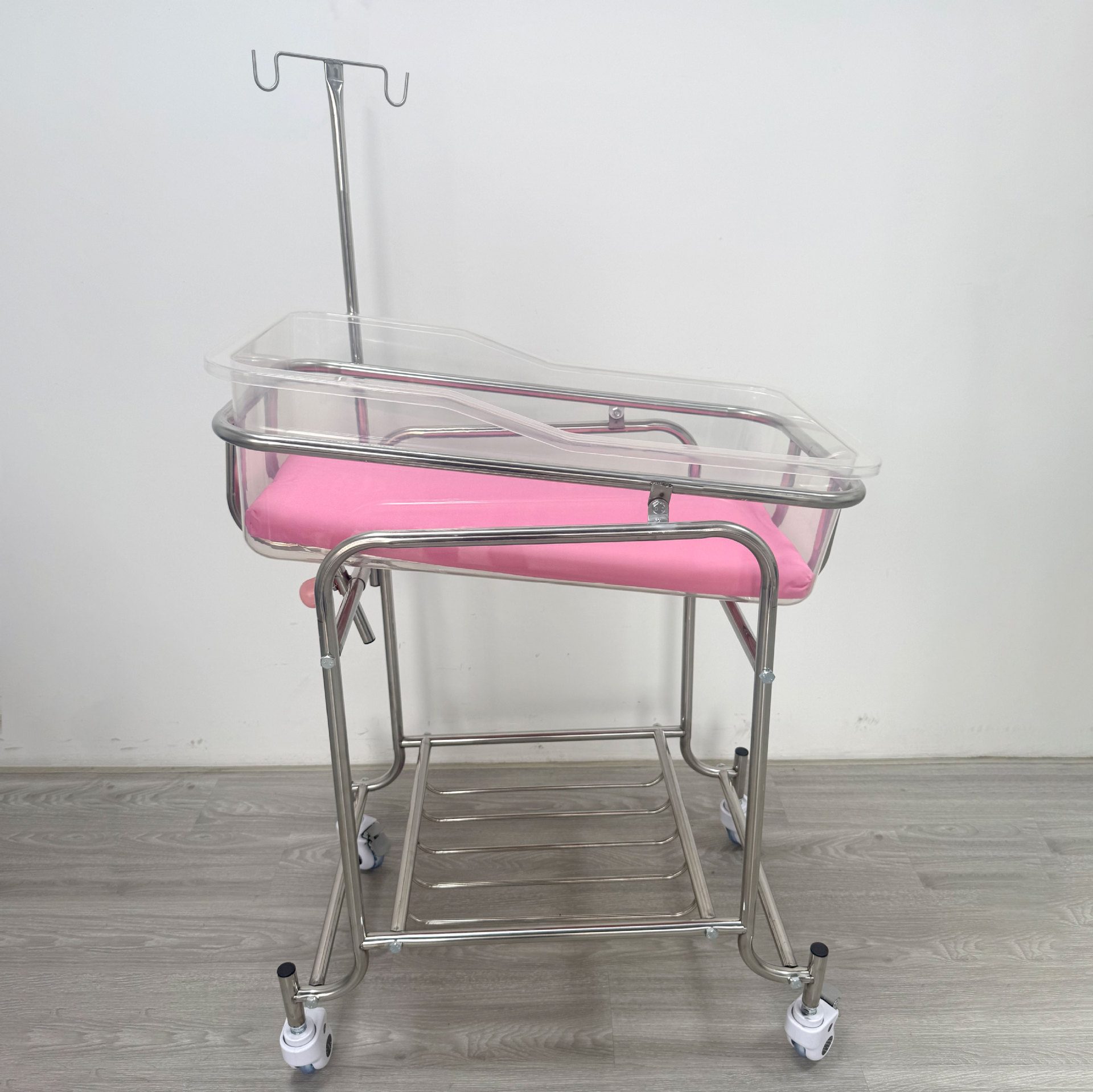 Stainless Steel Baby Bassinet  - Baby Nursery Trolley avis et prix